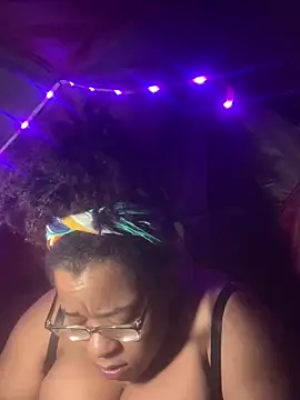 bustypothead online show from 12/24/24, 12:44