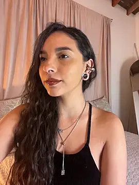 Snapshot of ThaliaRivera_ chatting on 06/05/26, 07:03 ThaliaRivera online show from 06/05/26, 07:03