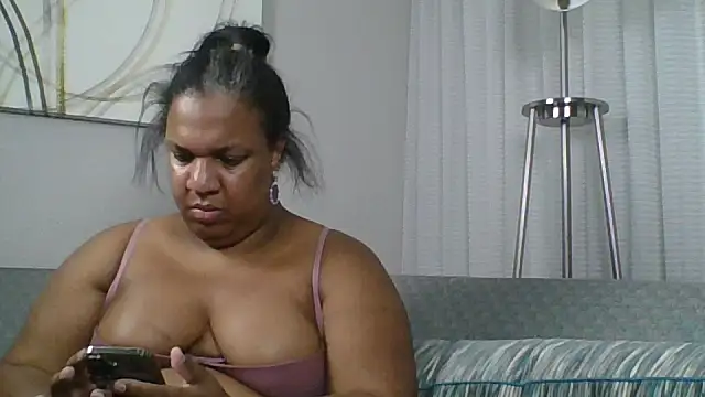 Badgirlbrittt online show from 10/23/25, 09:46