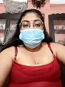 Snapshot of LAVERNIYA_ chatting on 12/13/24, 11:23 LAVERNIYA  online show from 12/13/24, 11:23