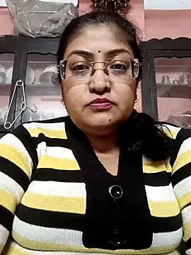 Snapshot of LAVERNIYA_ chatting on 12/15/24, 01:32 LAVERNIYA  online show from 12/15/24, 01:32