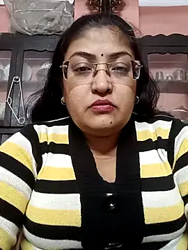 Snapshot of LAVERNIYA_ chatting on 12/23/24, 01:13 LAVERNIYA  online show from 12/23/24, 01:13