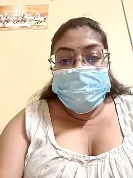 Snapshot of LAVERNIYA_ chatting on 12/29/24, 02:42 LAVERNIYA  online show from 12/29/24, 02:42