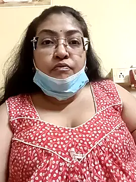 Snapshot of LAVERNIYA_ chatting on 12/30/24, 11:04 LAVERNIYA  online show from 12/30/24, 11:04