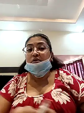 Snapshot of LAVERNIYA_ chatting on 01/03/25, 06:22 LAVERNIYA  online show from 01/03/25, 06:22