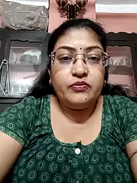 Snapshot of LAVERNIYA_ chatting on 01/12/25, 01:48 LAVERNIYA  online show from 01/12/25, 01:48