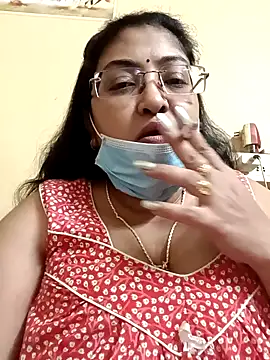 Snapshot of LAVERNIYA_ chatting on 01/28/25, 01:38 LAVERNIYA  online show from 01/28/25, 01:38