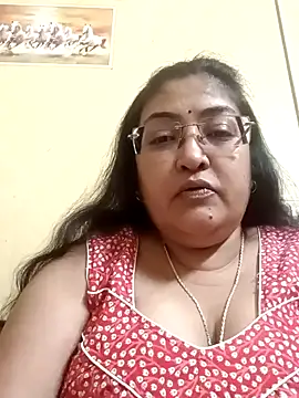 Snapshot of LAVERNIYA_ chatting on 02/15/25, 11:28 LAVERNIYA  online show from 02/15/25, 11:28