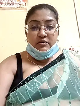 Snapshot of LAVERNIYA_ chatting on 03/02/25, 11:18 LAVERNIYA  online show from 03/02/25, 11:18