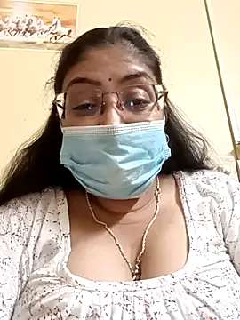 Snapshot of LAVERNIYA_ chatting on 03/03/25, 12:27 LAVERNIYA  online show from 03/03/25, 12:27