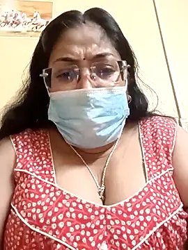 Snapshot of LAVERNIYA_ chatting on 03/09/25, 12:31 LAVERNIYA  online show from 03/09/25, 12:31