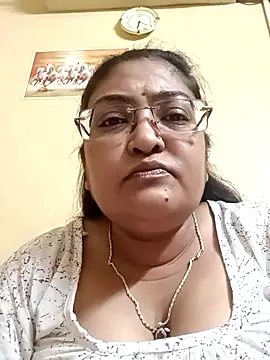 Snapshot of LAVERNIYA_ chatting on 03/18/25, 12:58 LAVERNIYA  online show from 03/18/25, 12:58