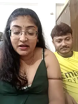 Snapshot of LAVERNIYA_ chatting on 10/10/25, 10:47 LAVERNIYA  online show from 10/10/25, 10:47