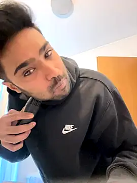 Snapshot of blackboy93ita chatting on 11/05/25, 08:03 blackboy93ita online show from 11/05/25, 08:03