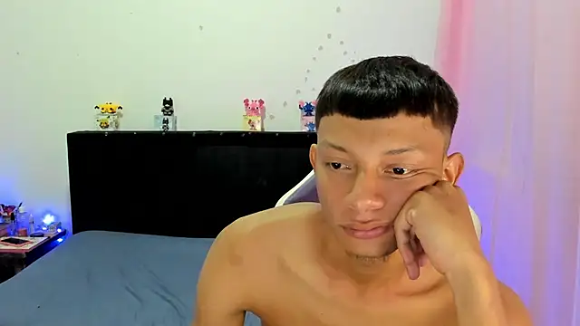 Snapshot of Annie_Dani420 chatting on 03/04/25, 10:27 Annie Dani420 online show from 03/04/25, 10:27