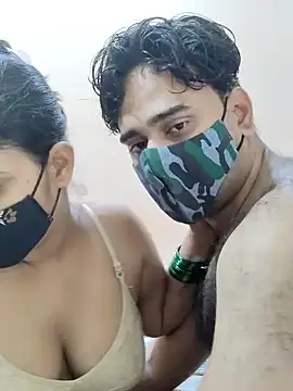 Snapshot of IND_COUPLE1 chatting on 01/04/25, 04:23 IND COUPLE1 online show from 01/04/25, 04:23