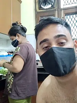 Snapshot of IND_COUPLE1 chatting on 02/22/25, 08:40 IND COUPLE1 online show from 02/22/25, 08:40