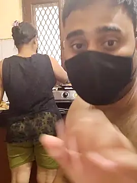 Snapshot of IND_COUPLE1 chatting on 02/25/25, 06:36 IND COUPLE1 online show from 02/25/25, 06:36