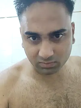 Snapshot of IND_COUPLE1 chatting on 02/26/25, 12:47 IND COUPLE1 online show from 02/26/25, 12:47