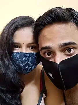 Snapshot of IND_COUPLE1 chatting on 03/22/25, 02:14 IND COUPLE1 online show from 03/22/25, 02:14