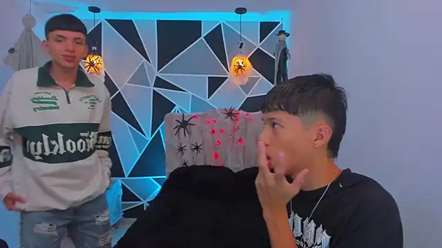 Juan Nd Steven online show from 10/15/25, 04:23