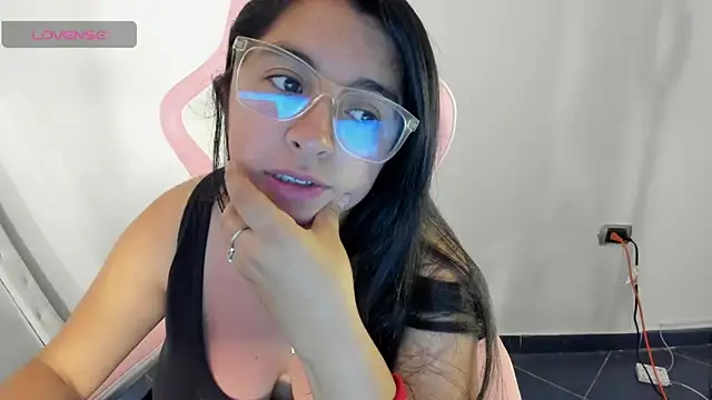 Snapshot of _Angelinaandrade_ chatting on 03/04/25, 07:54  Angelinaandrade  online show from 03/04/25, 07:54