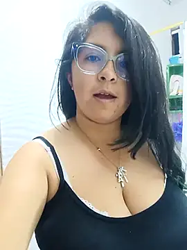 Snapshot of _Angelinaandrade_ chatting on 09/30/25, 01:10  Angelinaandrade  online show from 09/30/25, 01:10