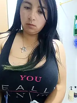  Angelinaandrade  online show from 10/31/25, 12:33