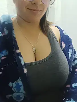 Snapshot of _Angelinaandrade_ chatting on 06/20/26, 01:09 Angelinaandrade online show from 06/20/26, 01:09