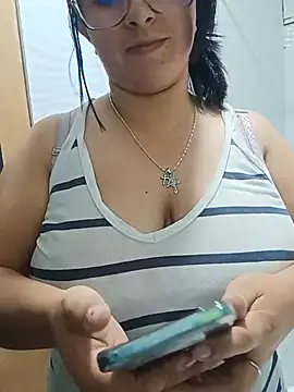 Snapshot of _Angelinaandrade_ chatting on 07/09/26, 01:20 Angelinaandrade online show from 07/09/26, 01:20