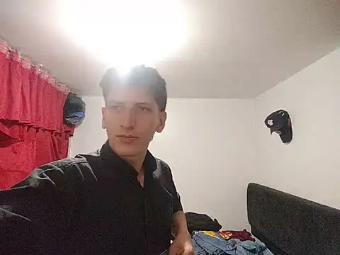 Snapshot of Franklpz58 chatting on 07/17/26, 12:28 Franklpz58 online show from 07/17/26, 12:28