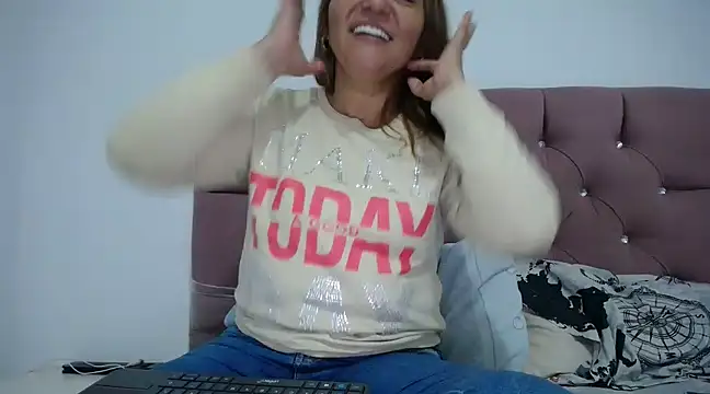 Snapshot of mirand_zackyx chatting on 01/31/25, 12:29 mirand zackyx online show from 01/31/25, 12:29