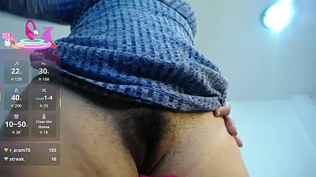 Snapshot of mirand_zackyx chatting on 10/15/25, 01:00 mirand zackyx online show from 10/15/25, 01:00