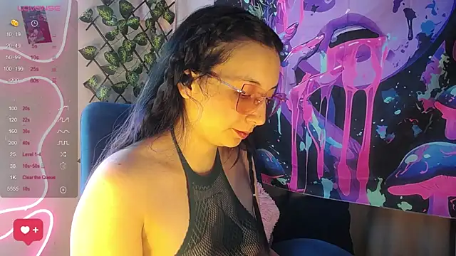 Snapshot of barbarablade chatting on 12/18/25, 03:56 barbarablade online show from 12/18/25, 03:56