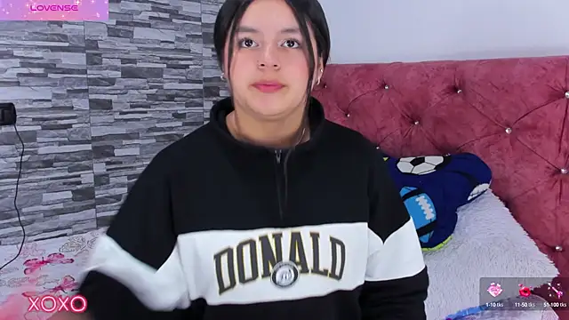 skyhotgirll online show from 02/06/25, 06:02