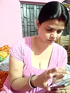 Hot Pakhi online show from 12/12/24, 11:40