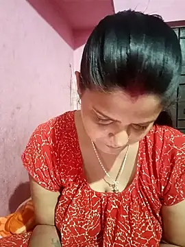 Hot Pakhi online show from 01/08/25, 10:06