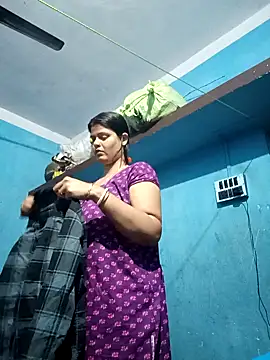 Hot Pakhi online show from 02/07/25, 11:45