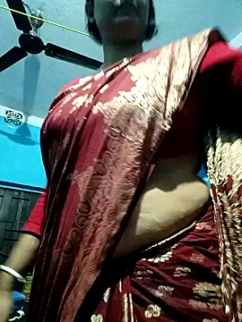 Hot Pakhi online show from 02/10/25, 02:59