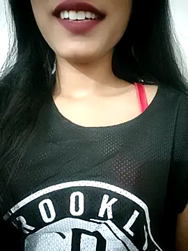 Snapshot of Hot_Goldengirl chatting on 03/20/25, 09:15 Hot Goldengirl online show from 03/20/25, 09:15