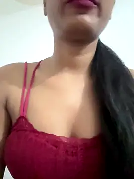 Snapshot of Hot_Goldengirl chatting on 09/19/25, 06:41 Hot Goldengirl online show from 09/19/25, 06:41