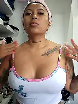 luisa16xxx online show from 01/13/26, 07:41