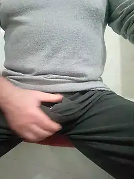 Snapshot of pagani5656 chatting on 02/01/25, 04:14 pagani5656 online show from 02/01/25, 04:14