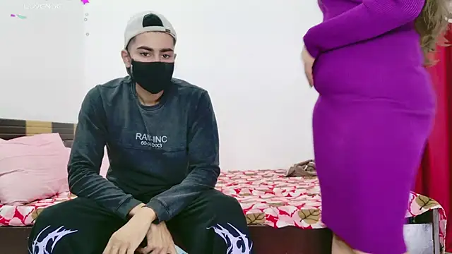 Snapshot of RupaliDixit chatting on 10/17/25, 05:59 RupaliDixit online show from 10/17/25, 05:59