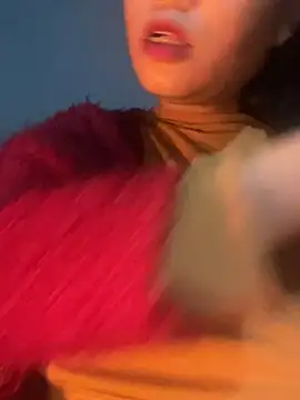 Snapshot of Laura8910 chatting on 12/13/24, 09:57 Laura8910 online show from 12/13/24, 09:57