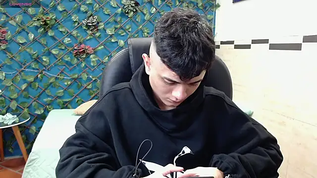 Waturox online show from 02/15/25, 07:06