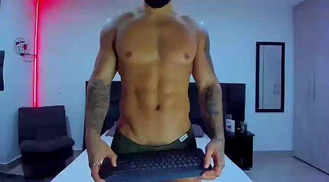 Alexander Martines online show from 02/18/25, 04:15