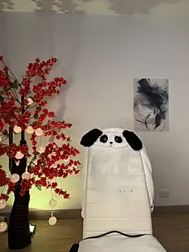 VictoriaHiill online show from 04/18/26, 07:18