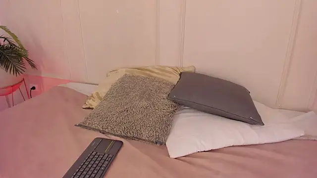 Mariapettit online show from 03/31/26, 01:00