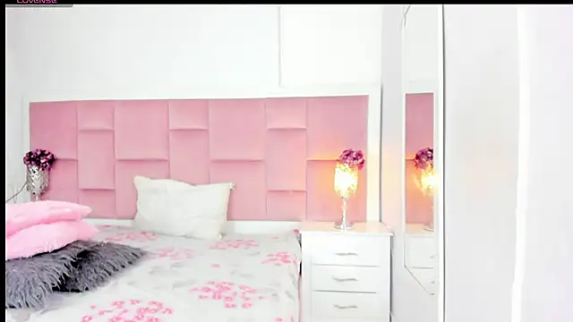 DaphneLloyd online show from 01/29/25, 07:43